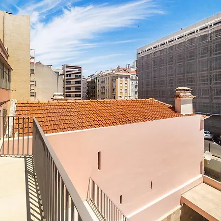 Whome Light-filled With A True Neighborhood Feel Lisboa