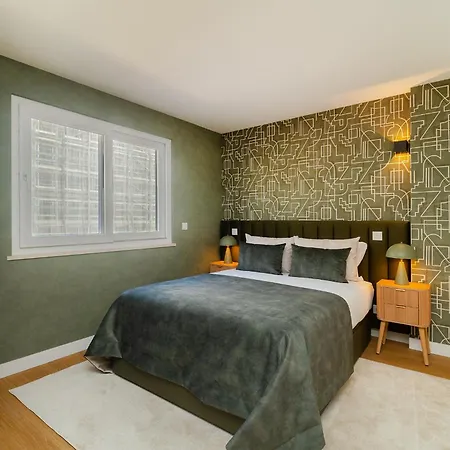 Whome Light-filled With A True Neighborhood Feel