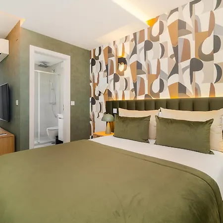 Whome Light-filled With A True Neighborhood Feel * Lisboa