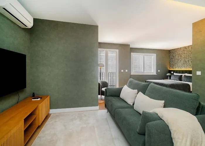 Whome Light-filled With A True Neighborhood Feel