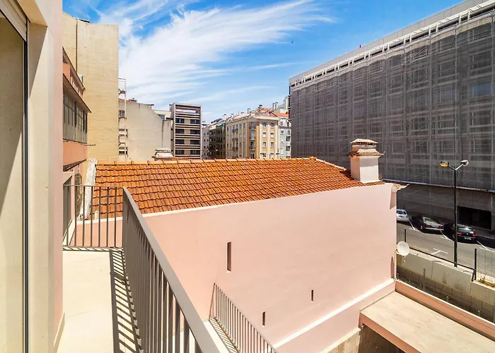 Whome Light-filled With A True Neighborhood Feel Lisboa