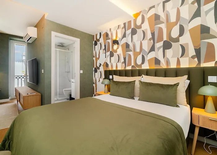 Whome Light-filled With A True Neighborhood Feel * Lisboa