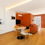 Whome Light-filled With A True Neighborhood Feel *