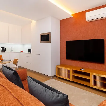 Whome Light-filled With A True Neighborhood Feel Appartement Lisboa