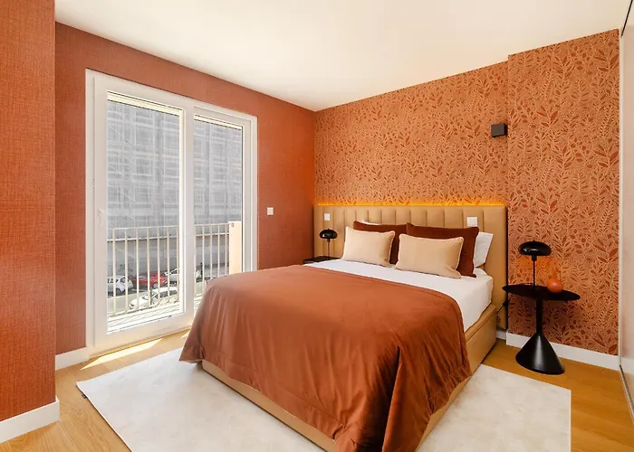 Whome Light-filled With A True Neighborhood Feel شقة